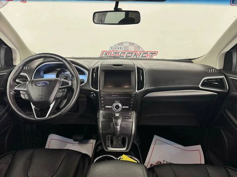 Used 2018 Ford Edge Titanium w/ Technology Package image 11