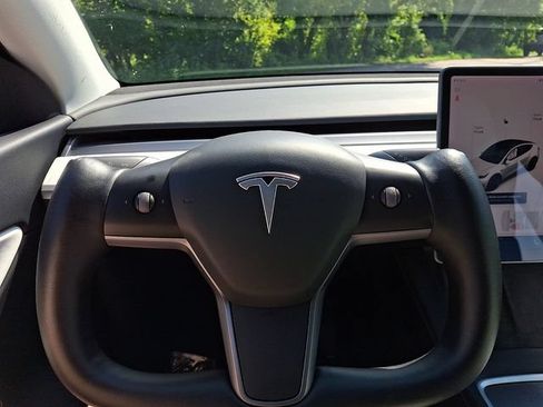 Used 2021 Tesla Model Y Long Range AWD/4WD image 20