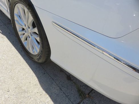 Used 2011 Hyundai Azera GLS w/ Premium Pkg 2 FWD image 31