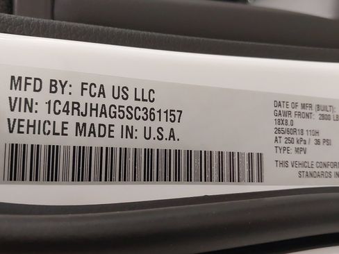 New 2025 Jeep Grand Cherokee Altitude image 34