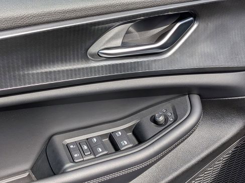 Used 2025 Jeep Grand Cherokee Altitude image 11