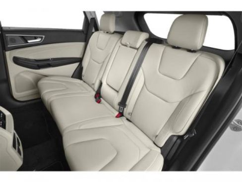 Used 2020 Ford Edge Titanium image 13