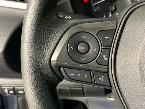 Used 2021 Toyota Corolla LE FWD image 18