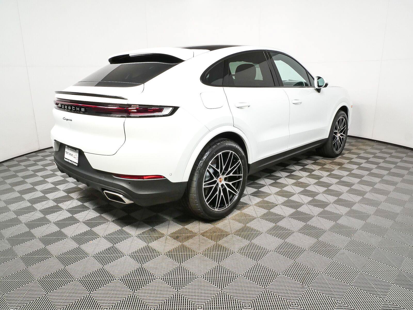 New 2026 Porsche Cayenne Coupe AWD/4WD image 30