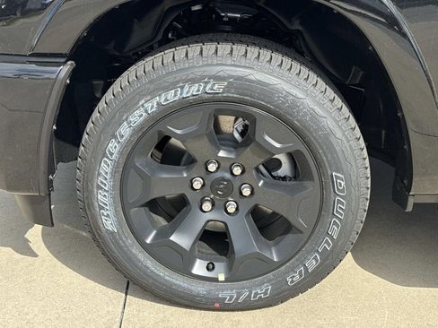 New 2026 RAM 1500 4x4 Crew Cab image 4