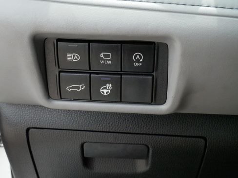 Used 2023 Toyota Highlander Limited AWD/4WD image 27