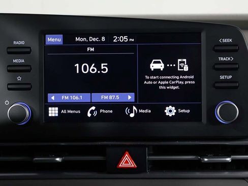 Certified 2025 Hyundai Elantra Sport image 38