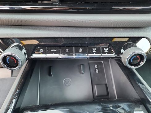 New 2026 Chevrolet Silverado EV Trail Boss w/ Premium Package image 18