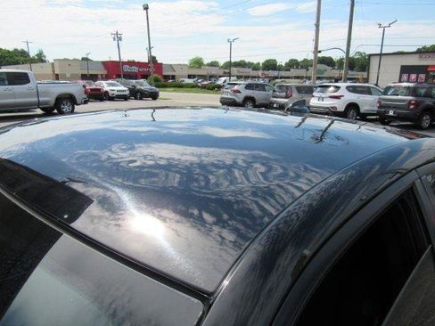 Used 2023 Dodge Charger SXT RWD image 9