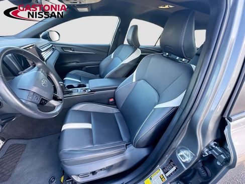 Used 2025 Toyota Camry SE w/ Convenience Package AWD/4WD image 27