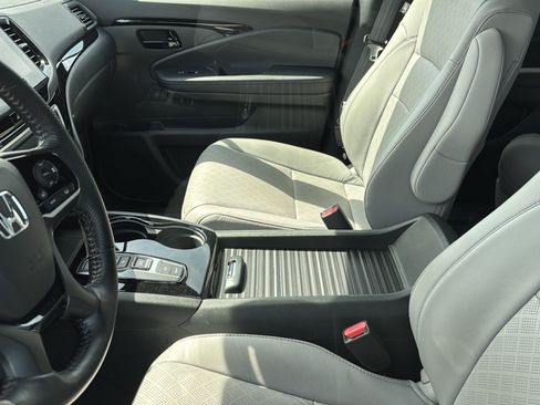 Used 2023 Honda Passport Elite image 2