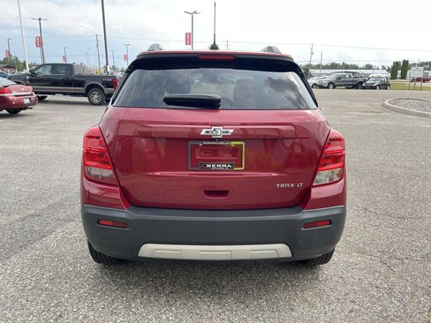 Used 2015 Chevrolet Trax LT w/ LPO, Cargo Package FWD image 5