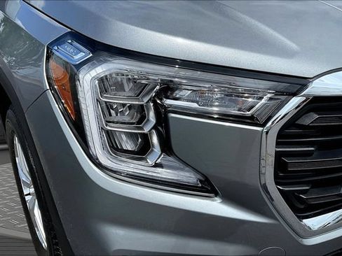 Used 2024 GMC Terrain SLE w/ Driver Convenience Package AWD/4WD image 31