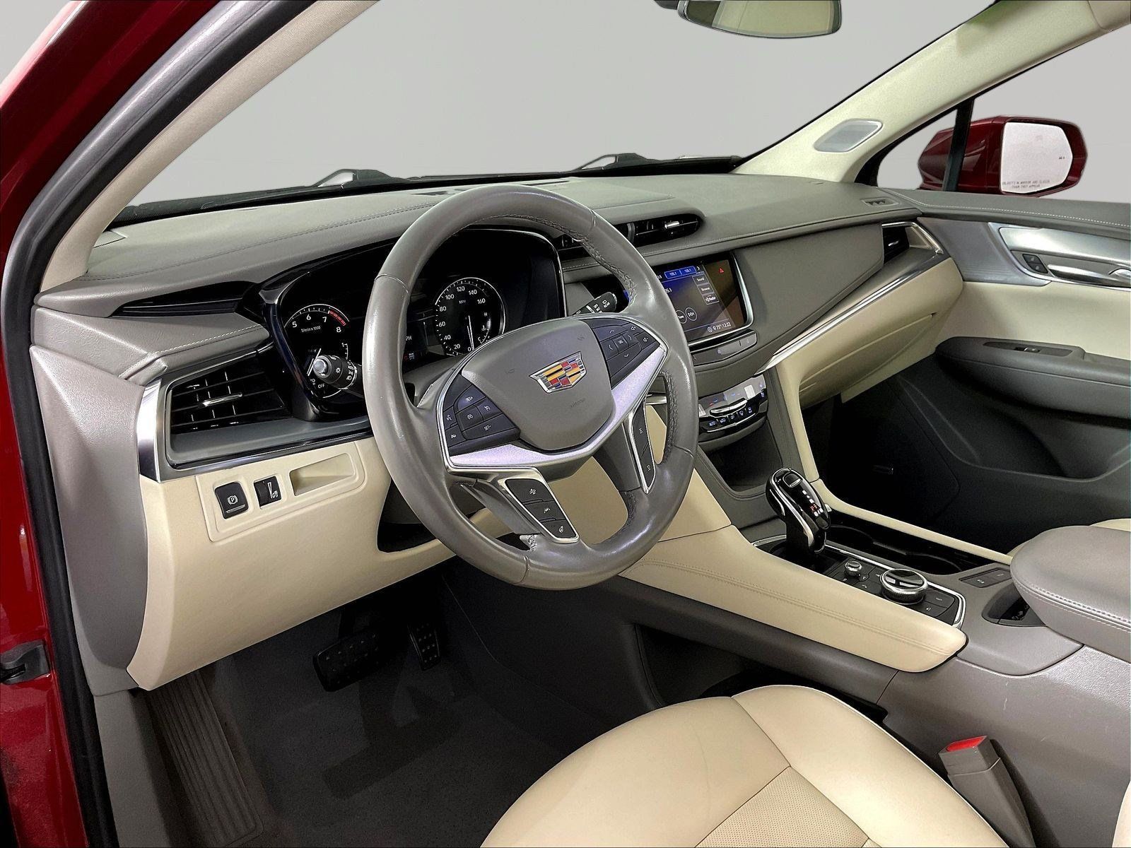 Used 2020 Cadillac XT5 Premium Luxury AWD/4WD image 17