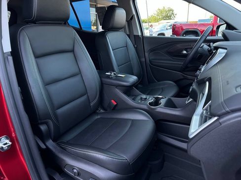 Used 2024 GMC Terrain SLT w/ Infotainment Package II AWD/4WD image 17