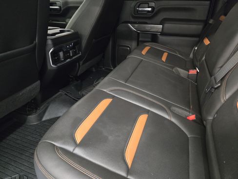 Used 2020 GMC Sierra 2500 AT4 w/ AT4 Premium Package AWD/4WD image 32