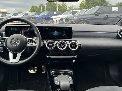 Used 2022 Mercedes-Benz A 220 4MATIC image 30