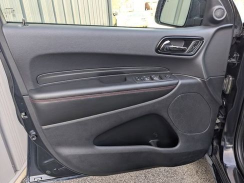 Used 2025 Dodge Durango GT image 25