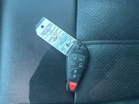 Used 2017 Dodge Grand Caravan GT image 31