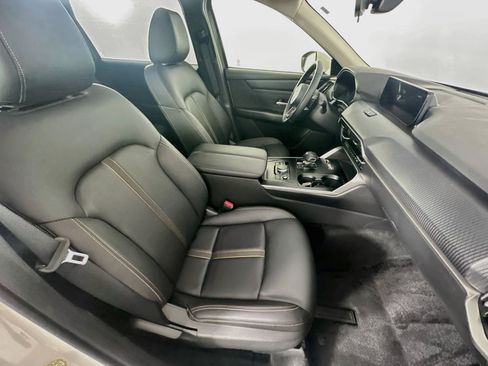 Used 2026 MAZDA CX-90 3.3 Turbo w/ Select Package AWD/4WD image 33