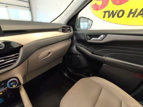 Certified 2021 Ford Escape SEL image 23