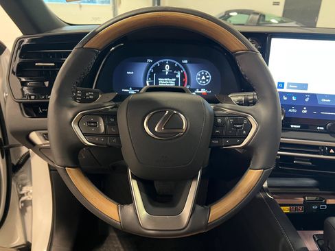 Used 2025 Lexus RX 350 Premium w/ Convenience Package AWD/4WD image 11