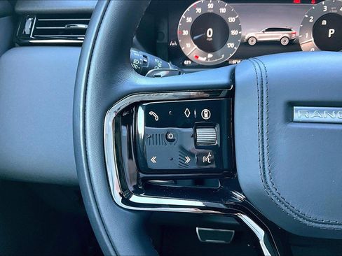Used 2025 Land Rover Range Rover Velar Dynamic SE image 23