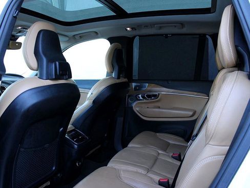 Used 2016 Volvo XC90 T6 image 29