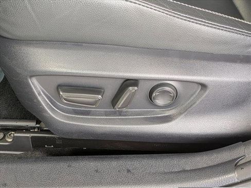 Used 2025 Toyota Camry SE FWD image 18