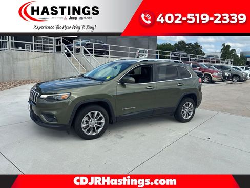 Used 2021 Jeep Cherokee Latitude Lux FWD image 1