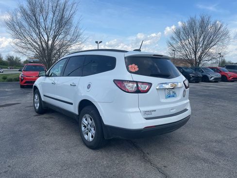 Used 2017 Chevrolet Traverse LS image 4