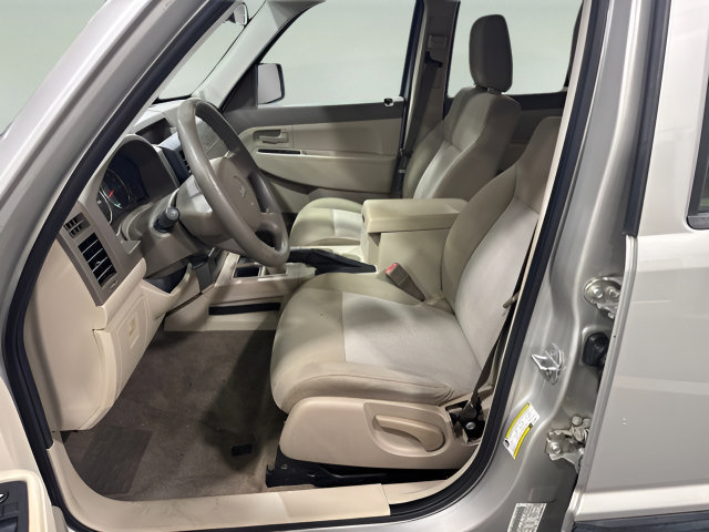 Used 2008 Jeep Liberty Sport RWD image 8