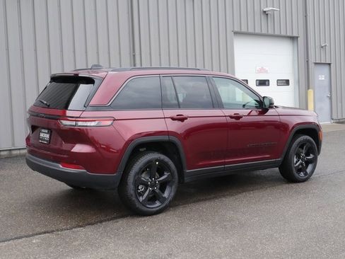 New 2026 Jeep Grand Cherokee Limited image 9