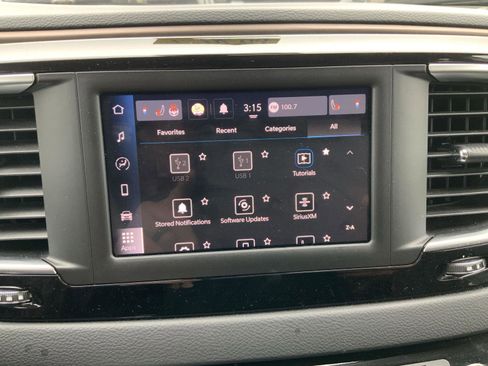 Used 2023 Chrysler Voyager LX image 41