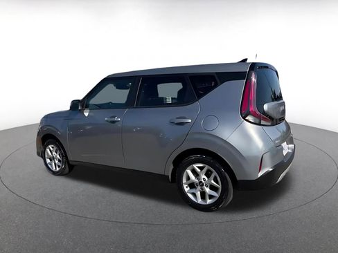 Used 2025 Kia Soul LX w/ LX Technology Package image 10