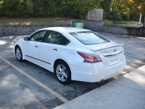 Used 2015 Nissan Altima 2.5 SV image 7