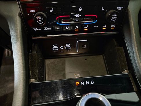 Used 2022 Jeep Grand Cherokee L Laredo RWD image 14