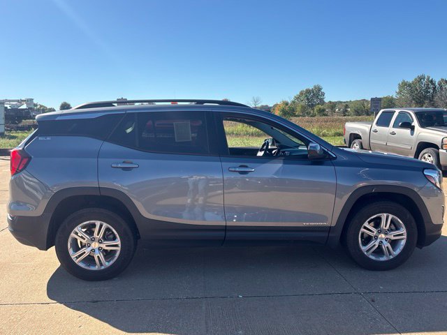 Used 2018 GMC Terrain SLE w/ Driver Convenience Package AWD/4WD image 2