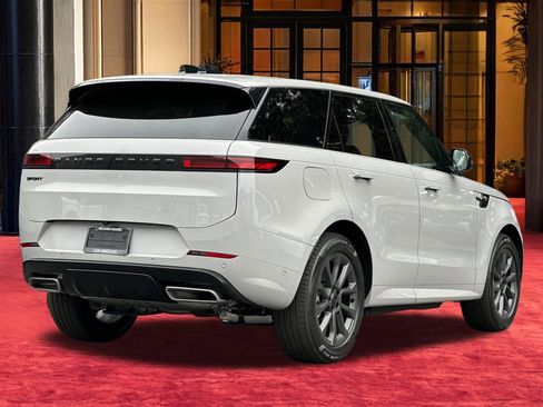 New 2026 Land Rover Range Rover Sport Dynamic SE image 10