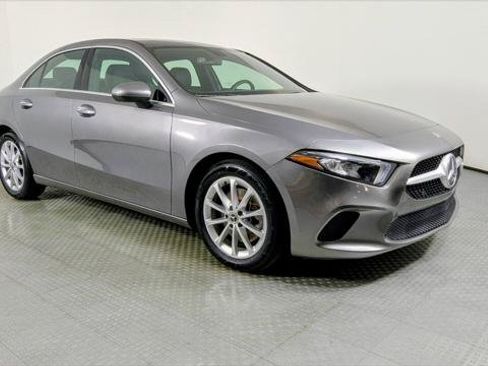 Used 2020 Mercedes-Benz A 220 4MATIC w/ Premium Package image 9