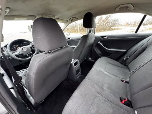 Used 2015 Volkswagen Jetta S image 14