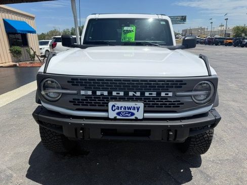 Used 2024 Ford Bronco Badlands w/ Sasquatch Package AWD/4WD image 3