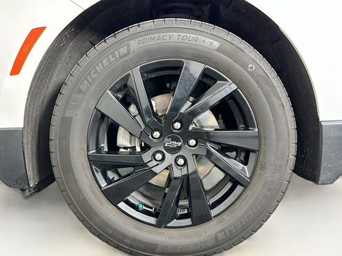 Used 2023 Chevrolet Equinox LS w/ LS Convenience Package image 11