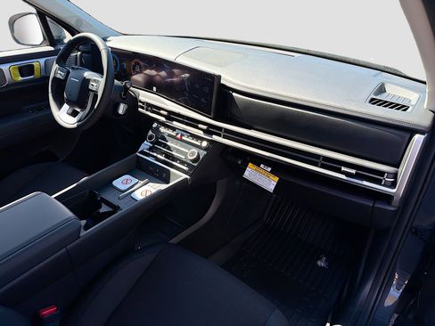 New 2026 Hyundai Santa Fe SE image 14