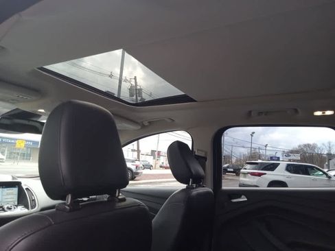 Used 2019 Ford Escape Titanium image 13