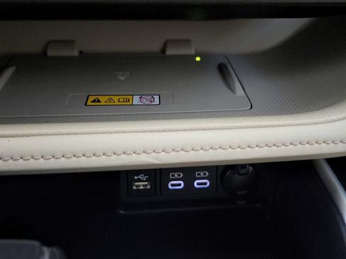 Certified 2024 Toyota Highlander XLE FWD image 70