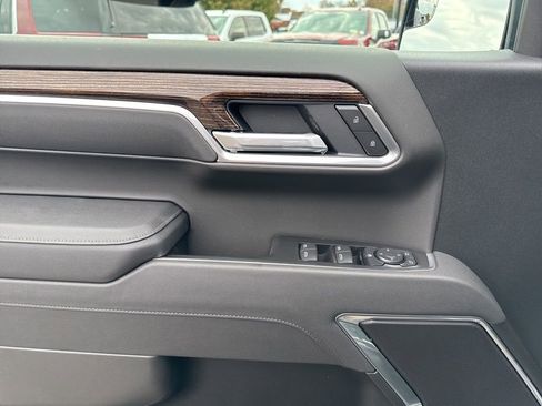 New 2026 GMC Sierra 1500 Elevation image 14