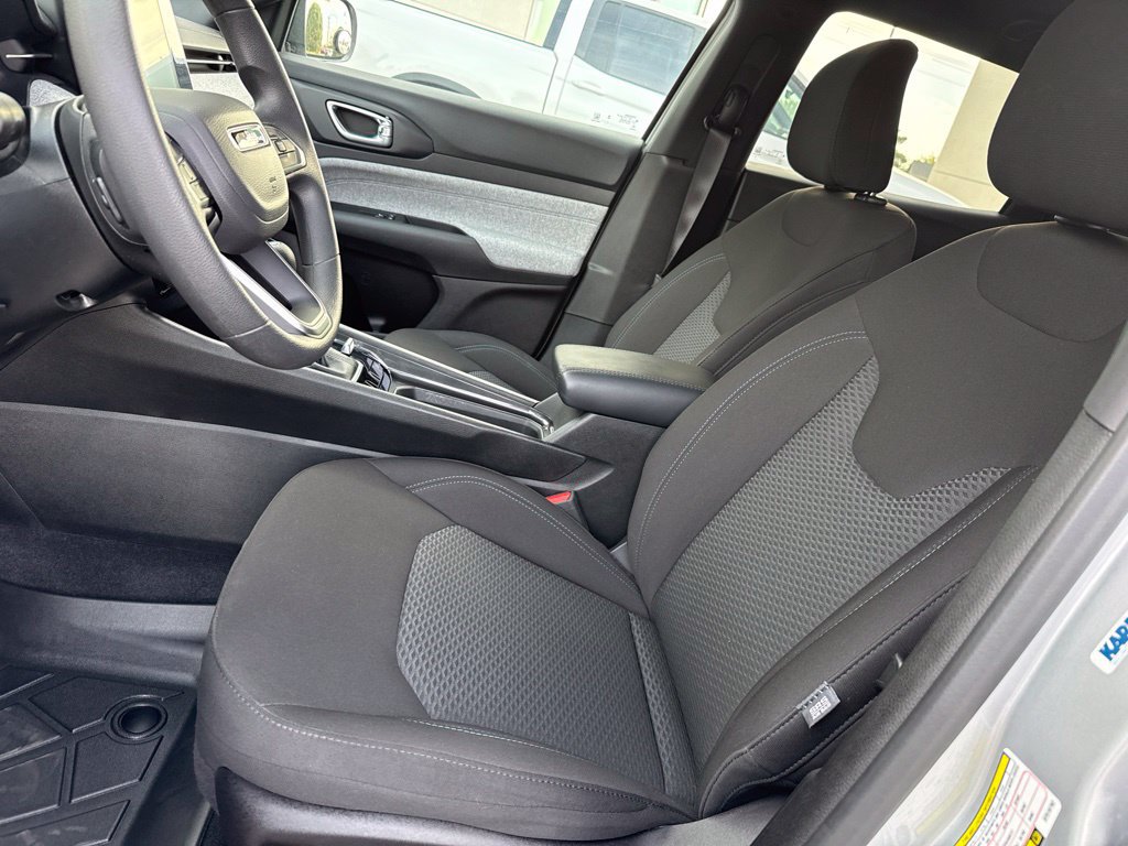 Used 2025 Jeep Compass Sport AWD/4WD image 23