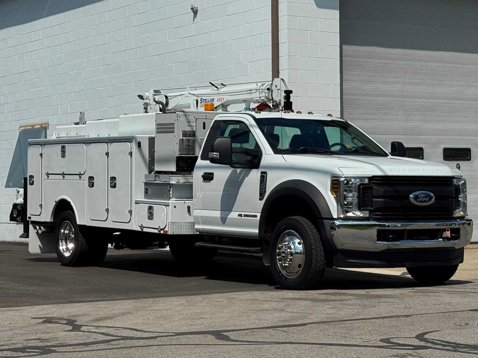 Used 2019 Ford F550 4x4 Regular Cab Super Duty image 2