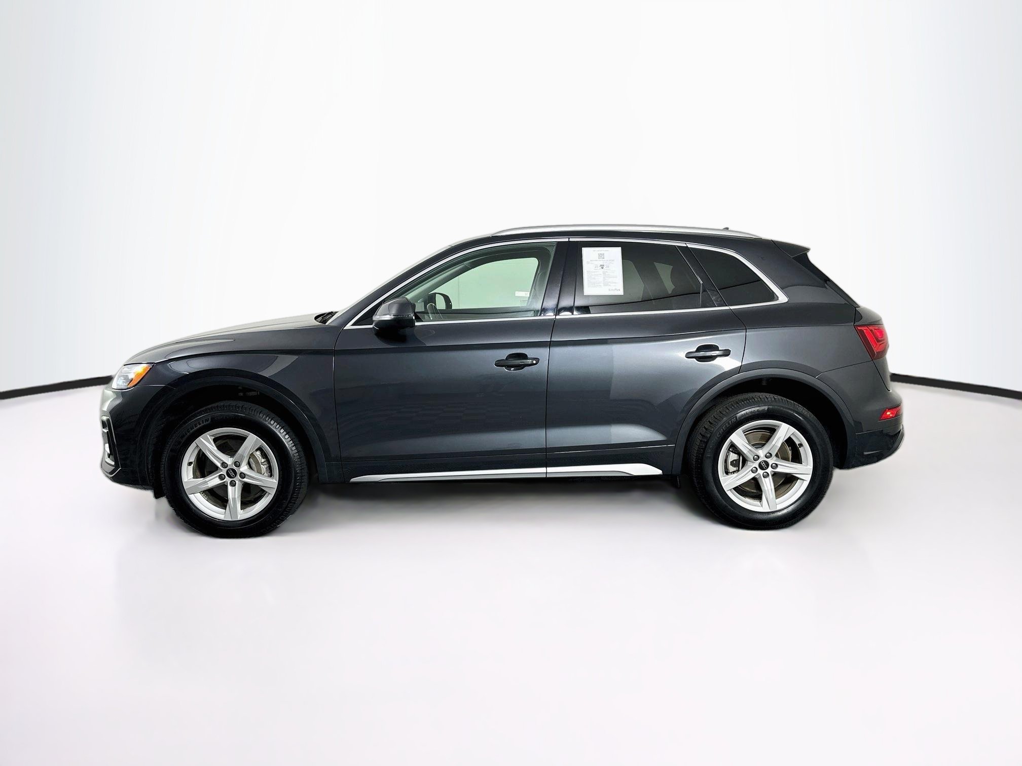 Used 2023 Audi Q5 2.0T Premium w/ Convenience Package AWD/4WD image 4